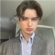 Étudiant en science politique, ravi d’avoir l’opportunité de vous apporter de l’aide !